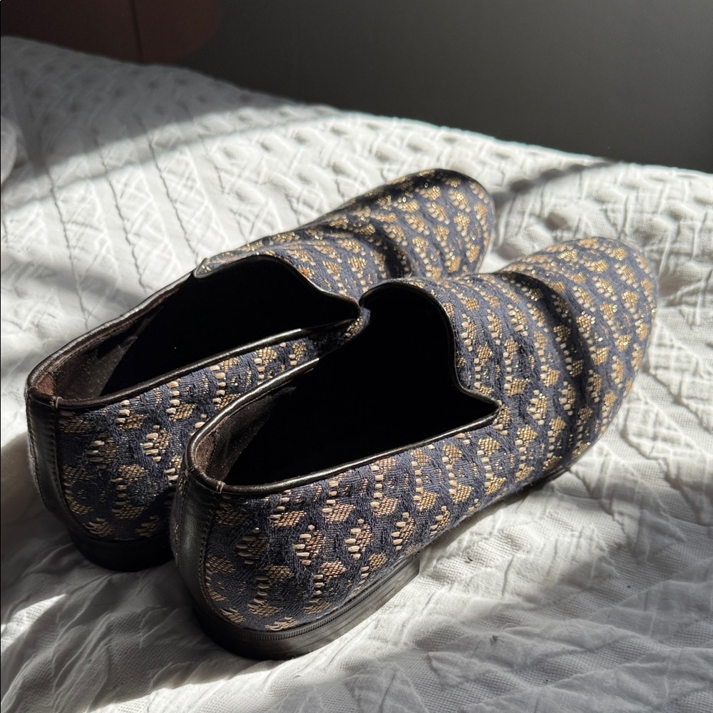 JIMMY CHOOS BLUE & GOLD LOAFER
